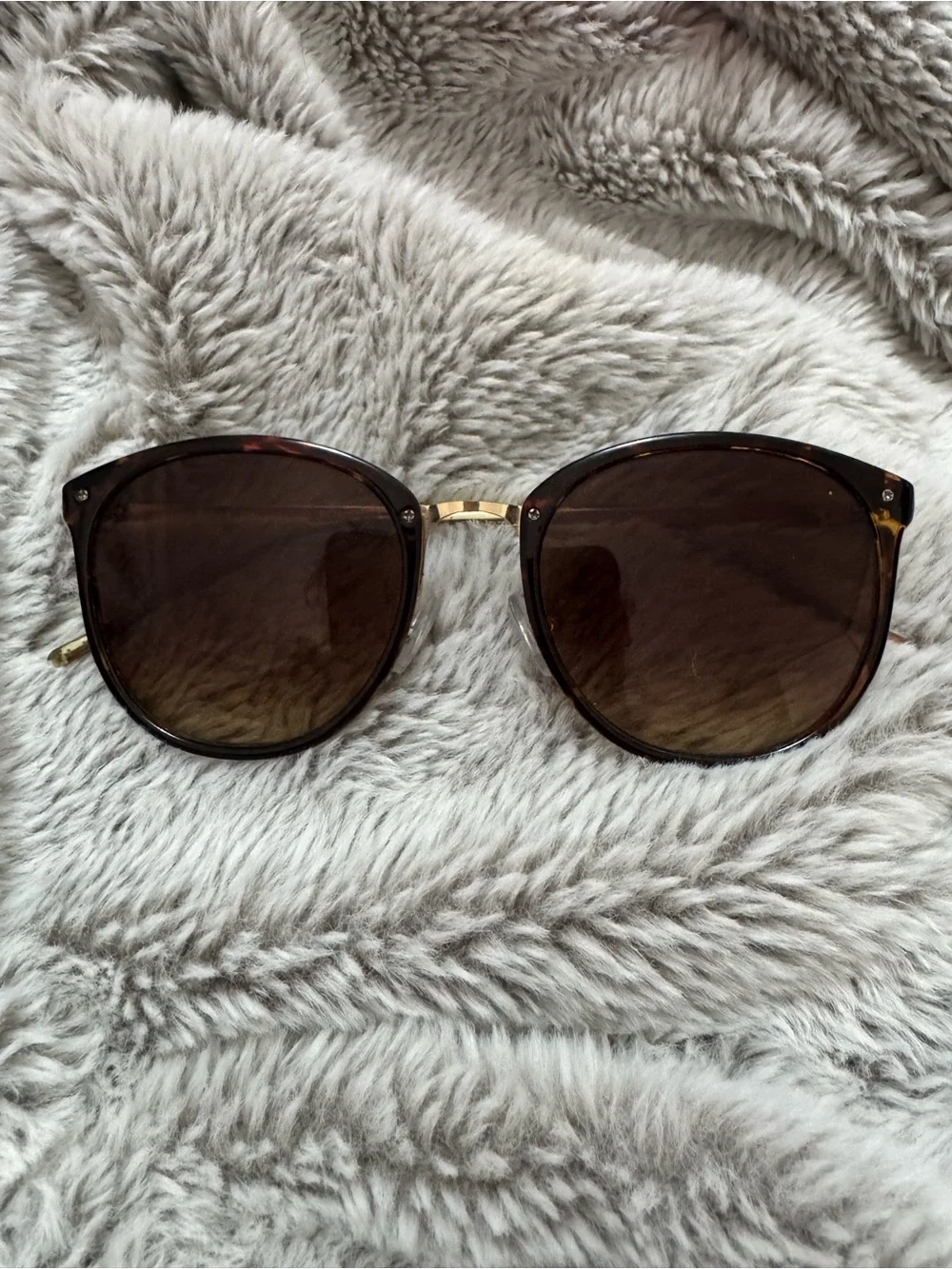 Women's Brown Round Sunglasses with Gold Accent